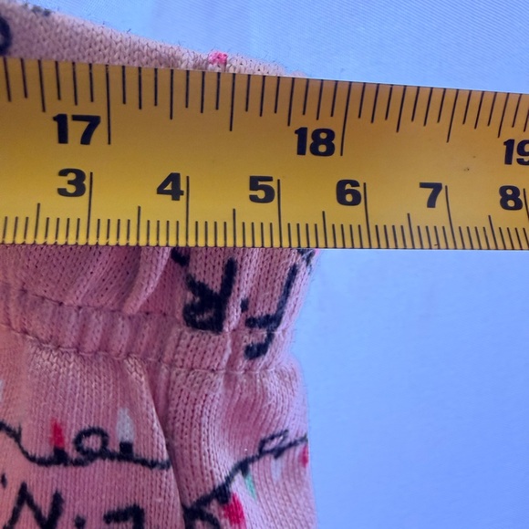 FRIENDS XL Christmas Pajama Set - Picture 6 of 7